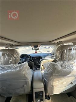 جیپ گراند شیرۆکی